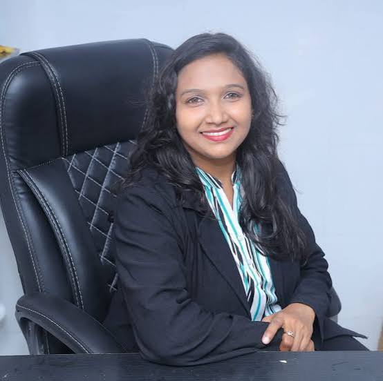 Dr Nivedita R Ahire